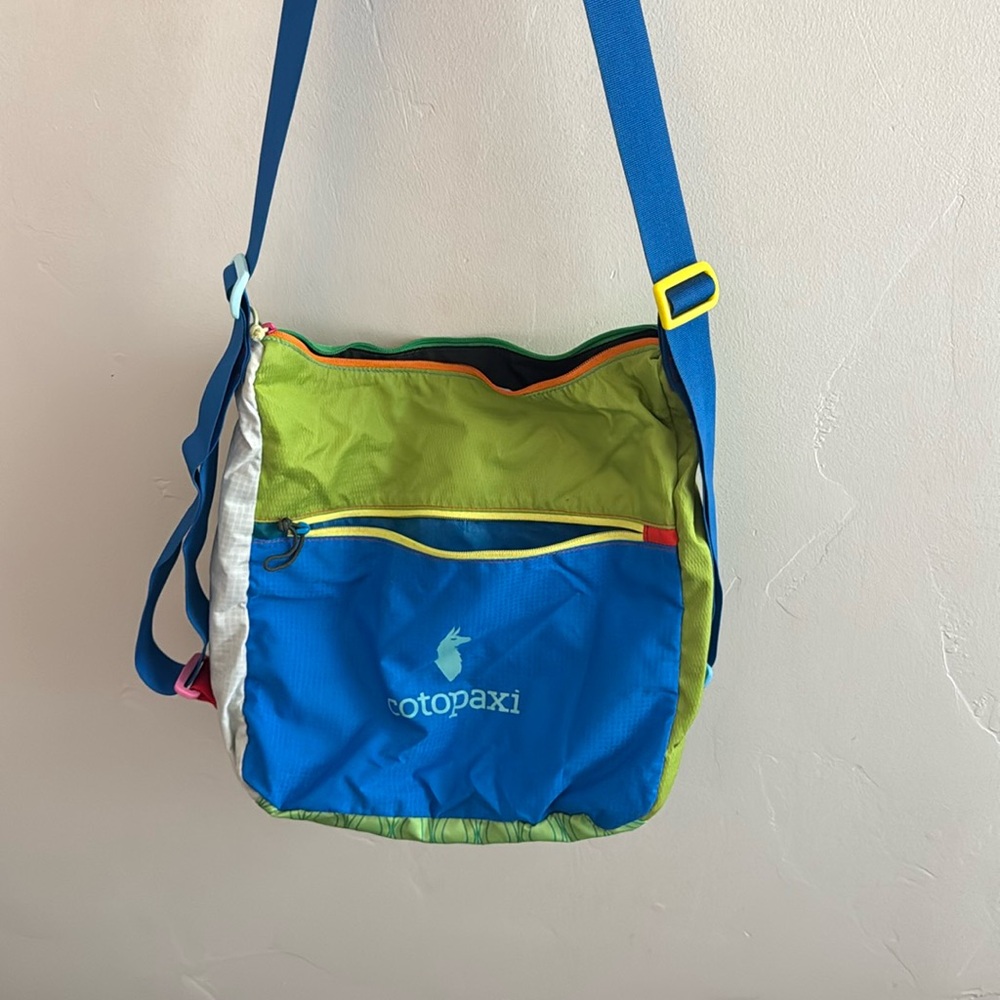 Cotopaxi Del Dia Tote